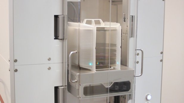 Two cassettes with the size 6 inch and 8 inch for the possible use with the EddyCus® ResMapper fully automated wafer handling mapper